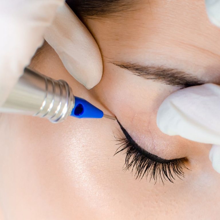SEMI PERMANENT MAKE-UP